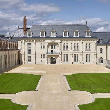 Un Appartement En Centre Ville , A 2 Pas Du Chateau De Villers Cotterets Экстерьер фото