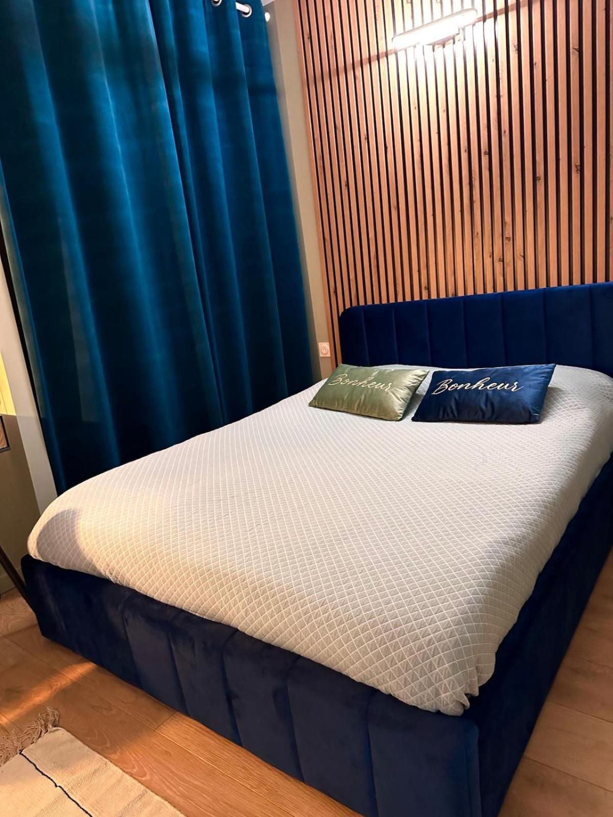 Un Appartement En Centre Ville , A 2 Pas Du Chateau De Villers Cotterets Экстерьер фото